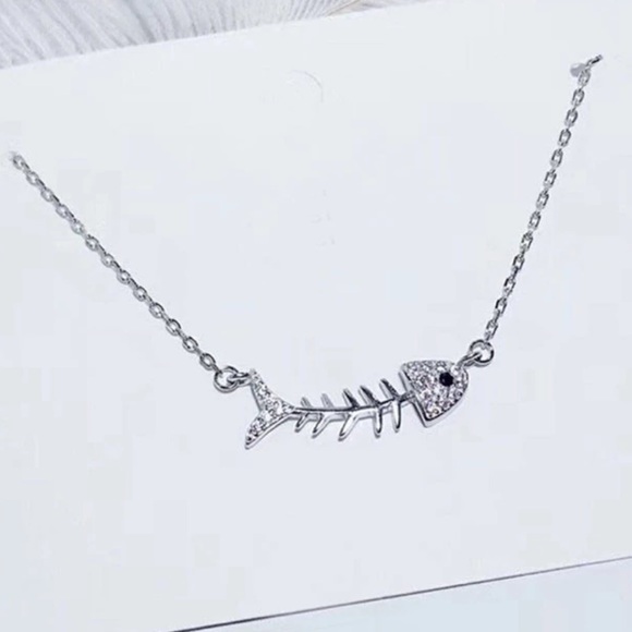 Jewelry - Sterling Silver 925 CZ Fish Bone Necklace